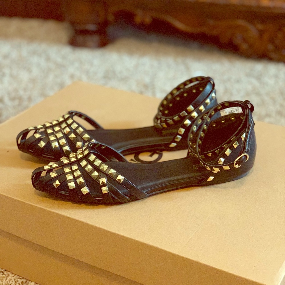 Black and gold sandal flats